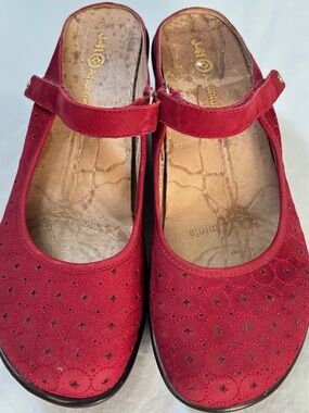 J-41 Jasper Mary Jane Shoes Women Size 9M Red Leather Cutout Comfort Wedge